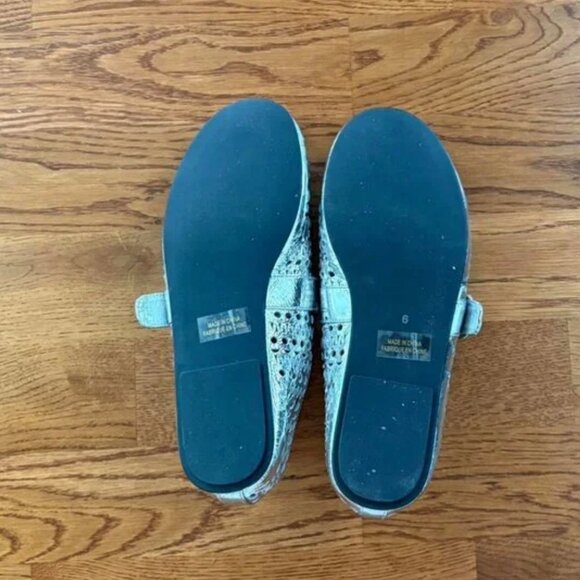 Jeffrey Campbell Mary Jane Shelly Flats Silver Perforated Leather Buckle 6 - Picture 4 of 4